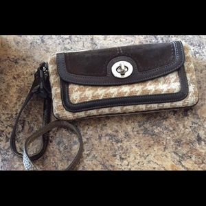 Coach Wristlet - Houndstooth